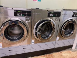 Large Commercial Washers for Comforters at Clean All Laundromat
